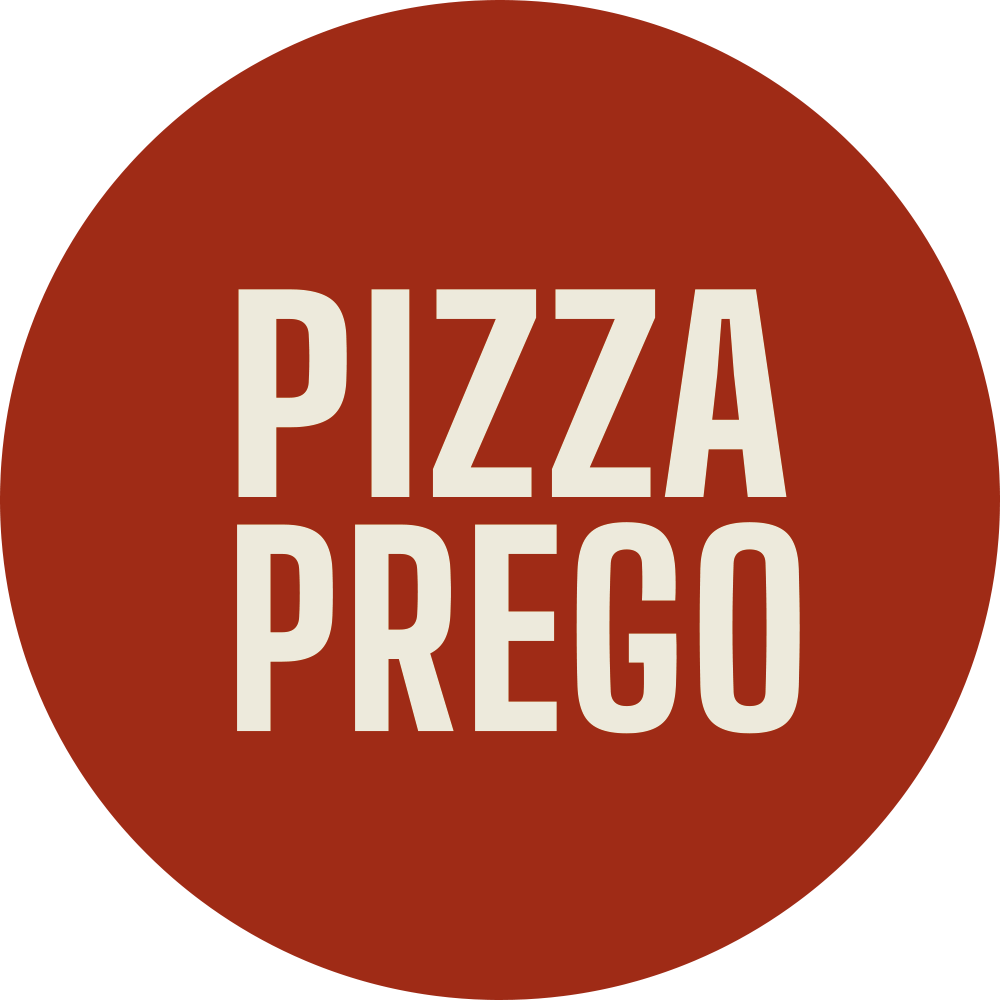 Pizza Prego Jakobsberg logotyo. Rund vinröd cirkel med texten "Pizza Prego" i vit text.